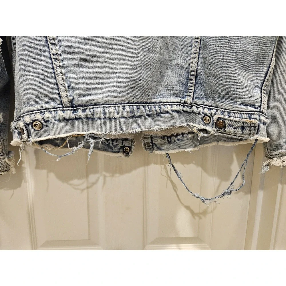 Vtg Levi's Light Wash Denim Sherpa Super Distressed Thrashed Grunge Jacket L - Picture 8 of 16